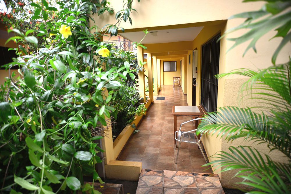 Hotel Lilian Puerto Iguazu Exterior photo